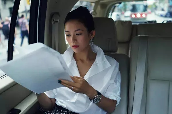 23歲才開始學英語，到現(xiàn)在面對采訪全英文回答，章子怡經(jīng)歷了什么