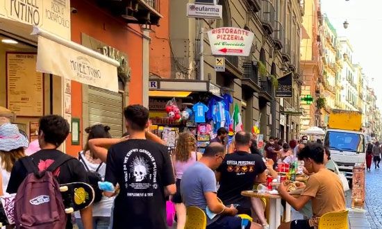 意大利語同傳翻譯服務(wù)讓你的商務(wù)活動(dòng)輕松溝通