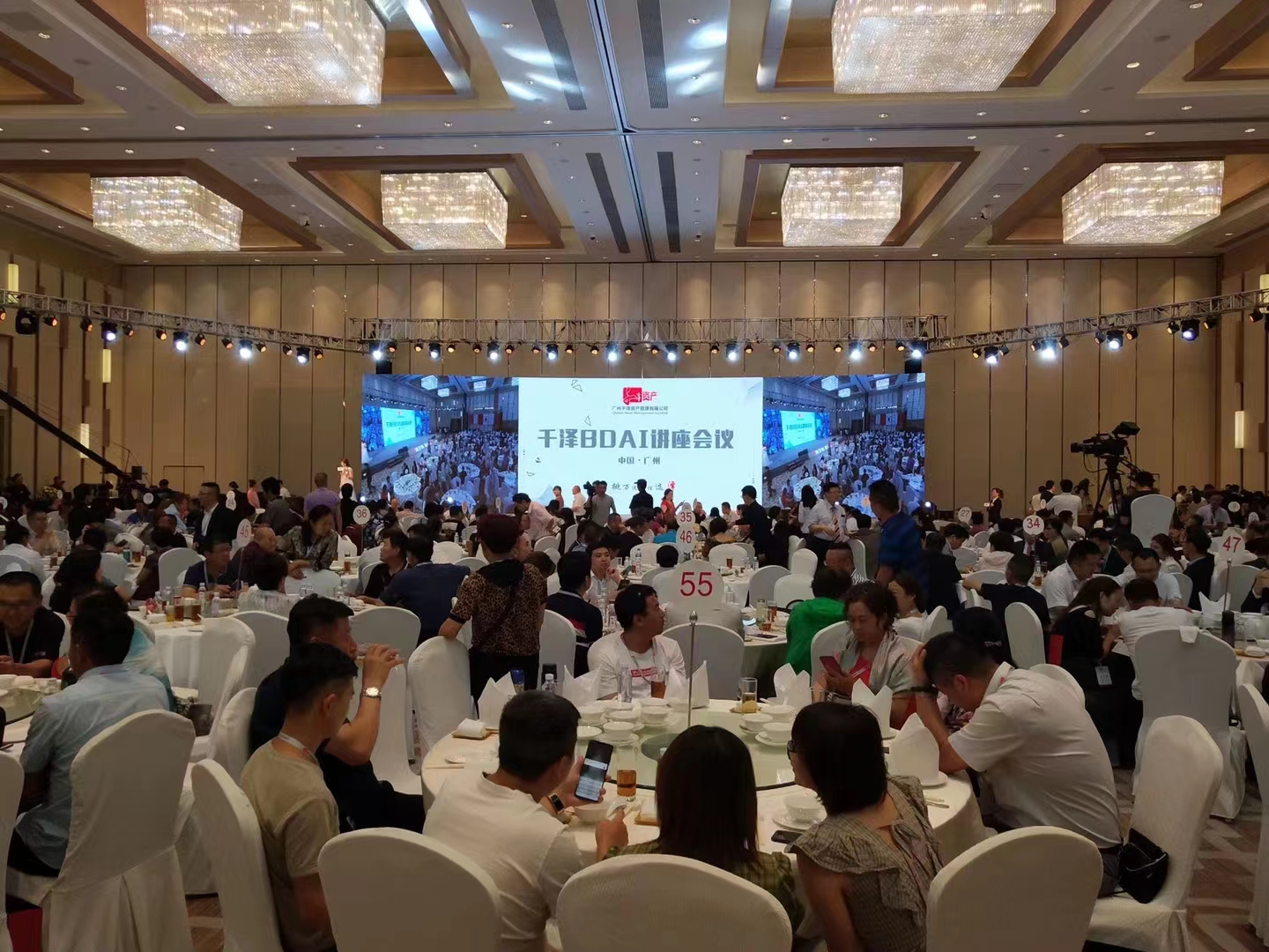 如何做一名出色的展會(huì)陪同翻譯，注意哪些事項(xiàng)