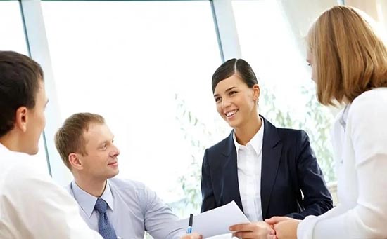 新能源展會中商務(wù)洽談翻譯的優(yōu)勢